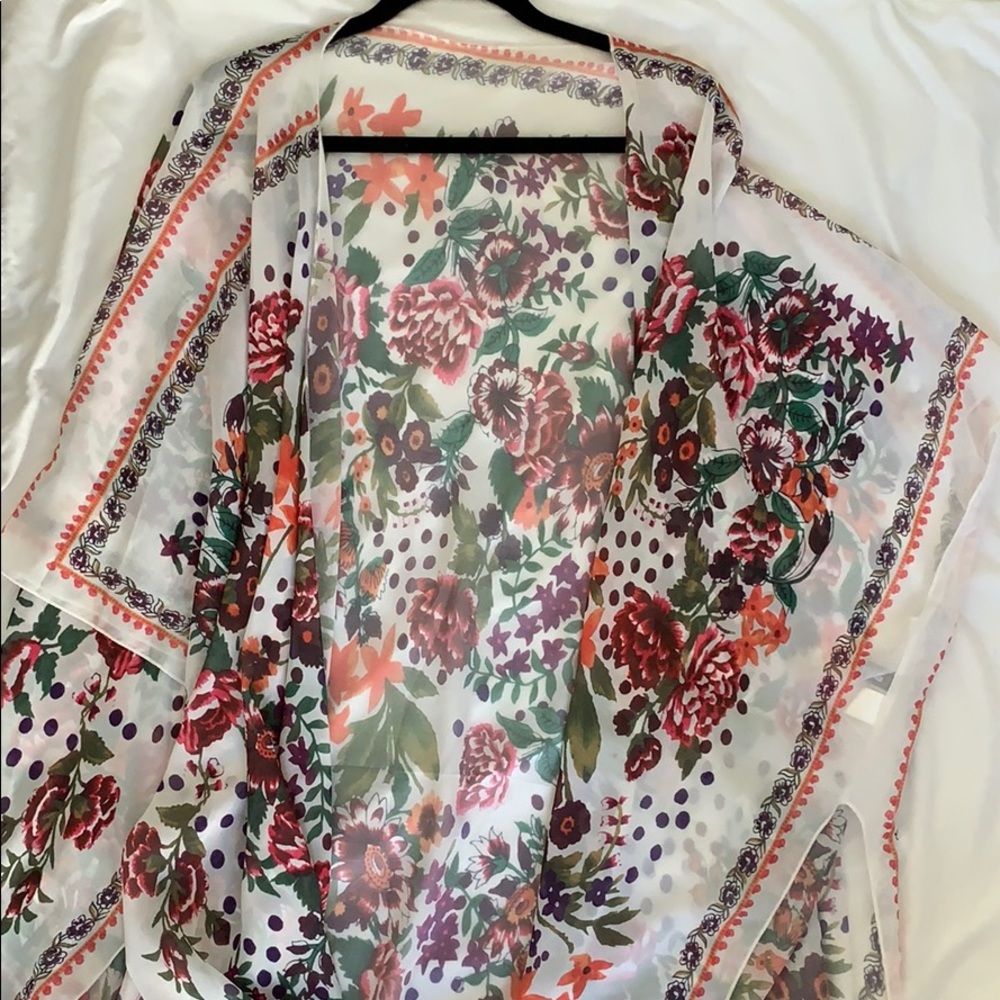 FLORAL KIMONO